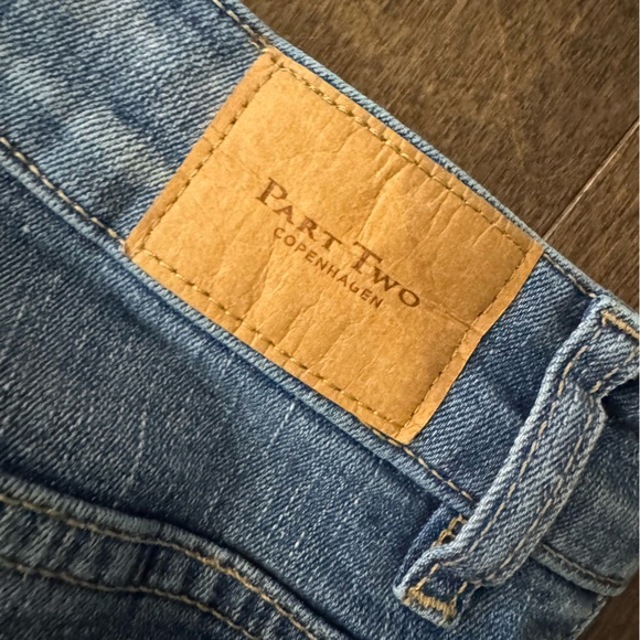 Part Two Jeans - Picture 2 of 3